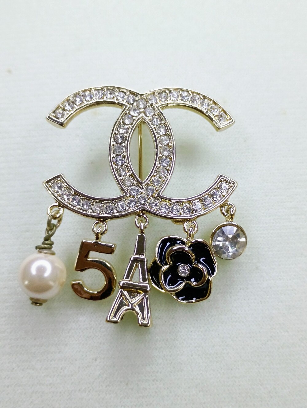 New Fashion Jewelry Gold and Crystal CC Charm Brooch with Pearl & Eiffel Tower